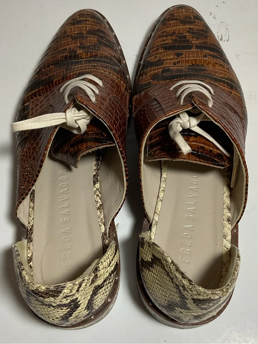 Freda Salvador Wit D’Orsay Leather Oxfords Croc Snakeskin